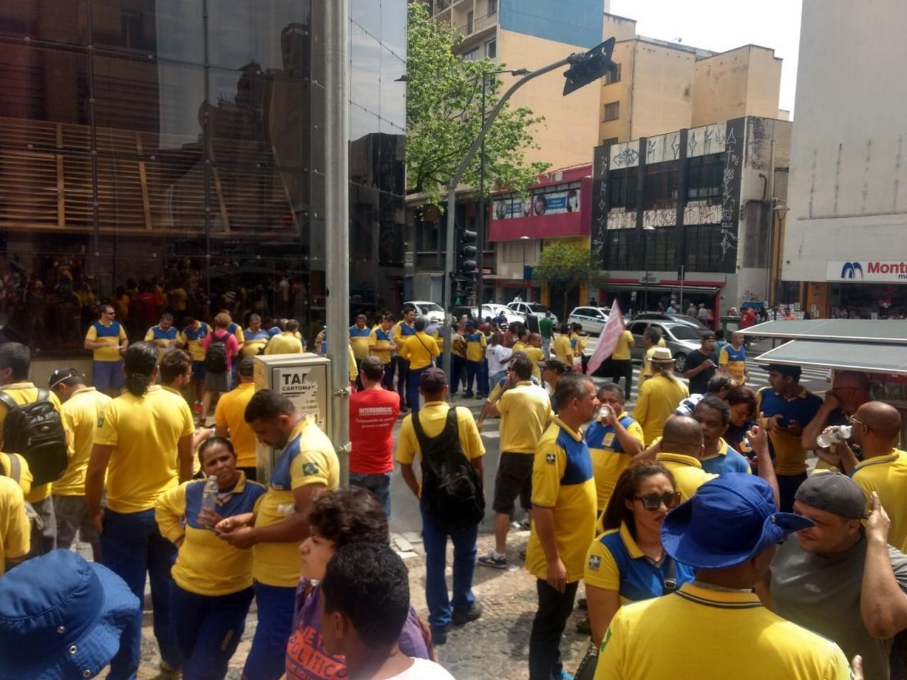 Em meio a greve, Correios faz novo mutirão para colocar entregas em dia