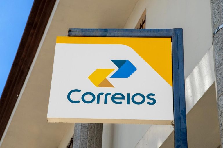 placa logo correios branca amarela